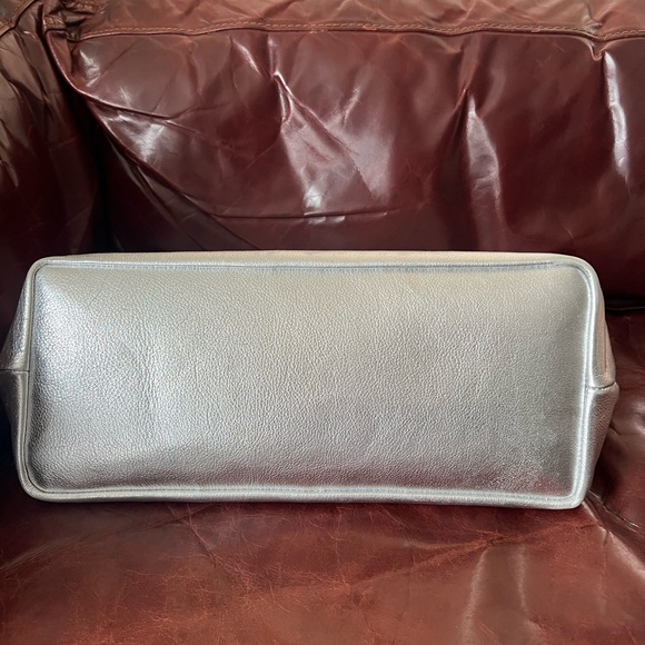 Parker Thatch Silver Jane Bag No Strap with spot wear - Picture 10 of 12